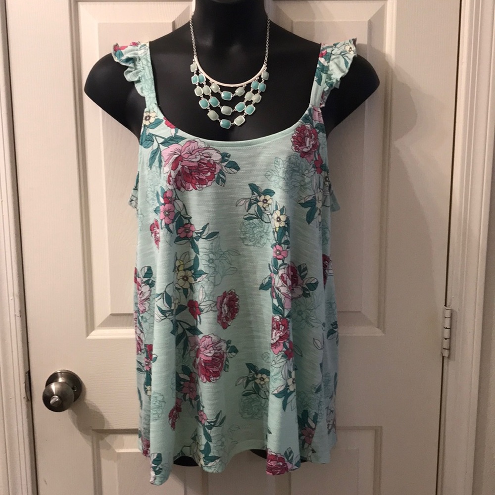 Torrid spring green floral tank blouse.